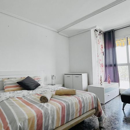 Appartamento Apartamento Compartido Con Vista Al Puerto Valenza Esterno foto